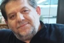 "سقوط الأسطورة: عندما تُصبح الإمبراطورية مجرد ذكرى".