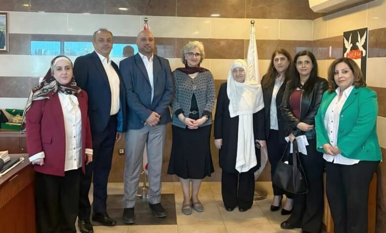 كرامي تستقبل الحريري مع وفد من المكتب التربوي لـ"تيار المستقبل"