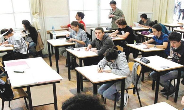 لا حسم لملف الامتحانات الرسمية واتجاه نحو الافادات وفق العلامات المدرسية