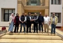 تقديم درع تكريمي للجمعية اللبنانية للدراسات والتدريب من قبل رئيس وأعضاء بلدية النبي عثمان.