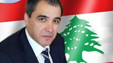 طريق الموت بين بيروت والبقاع... حفرة كادت تودي بحياة الحاج فادي يونس ودعوة لوزير الأشغال للإستقالة.