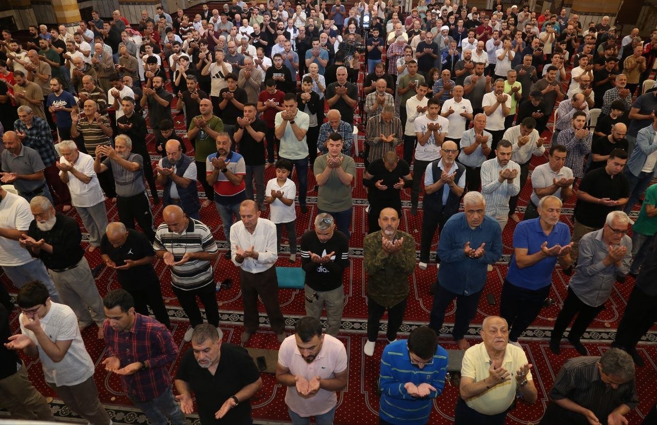 العلامة فضل الله في خطبة العيد: أحوج ما نكون للخطاب العقلاني وتعزيز الوحدة الداخلية.