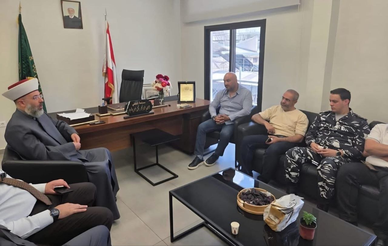 المفتي الرفاعي: المؤسسة العسكرية هي العمود الفقري للوطن والعين الساهرة على أمنه واستقراره.