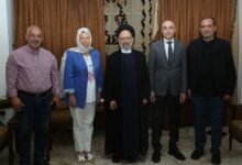العلامة فضل الله يستقبل وفدًا من دار الأيتام الإسلامية