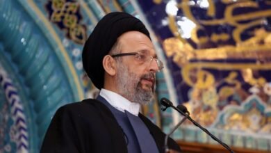 العلامة فضل الله يؤكد أولوية الوحدة الوطنية ومعالجة الوضع الداخلي.