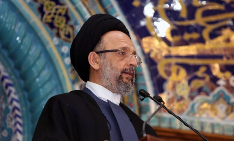 العلامة فضل الله يؤكد أولوية الوحدة الوطنية ومعالجة الوضع الداخلي.