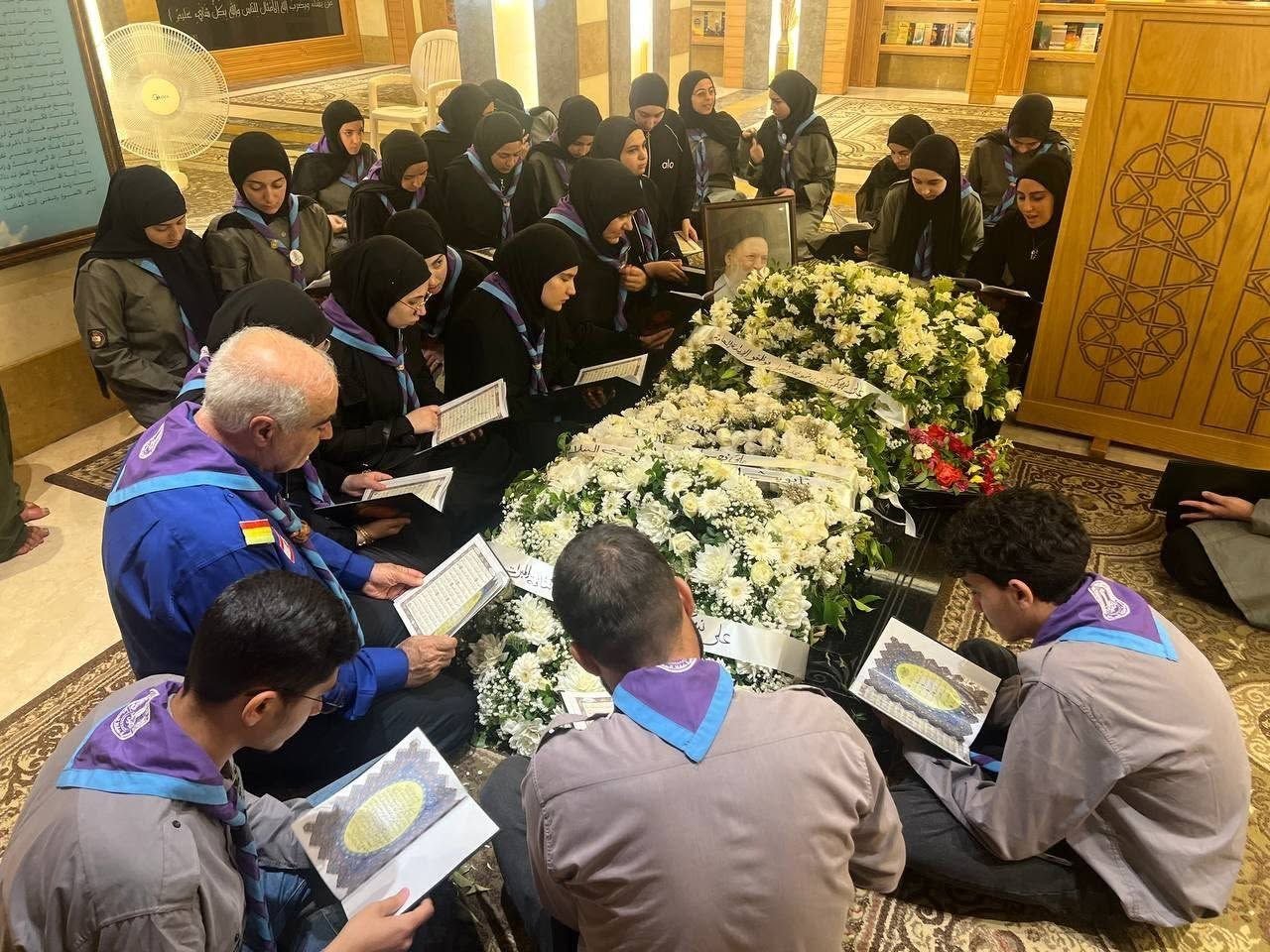 قادة جمعية كشافة المبرّات يحيون الذكرى السنوية السادسة عشرة لرحيل المرجع فضل الله (رض).