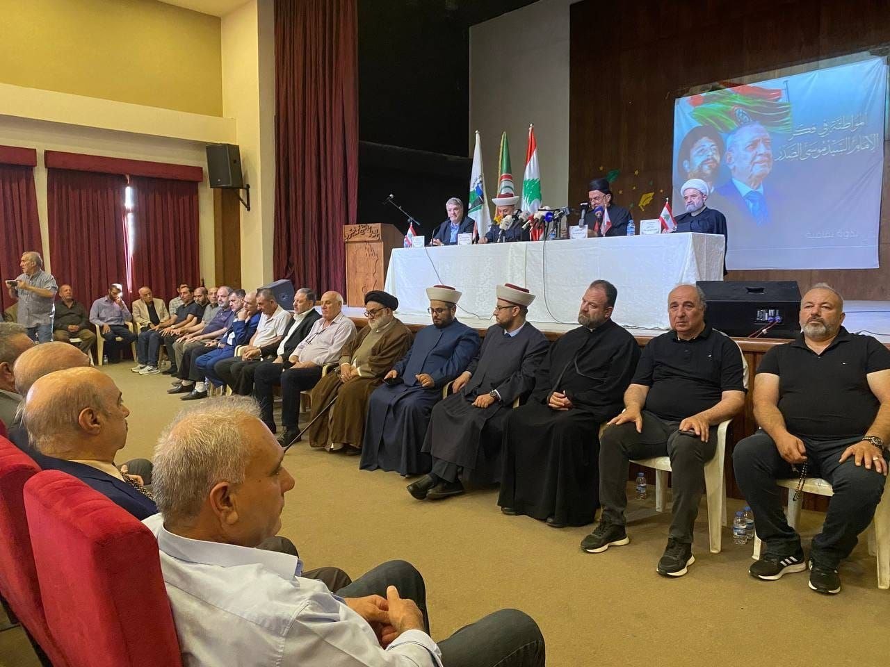 «المواطنة في فكر الإمام السيد موسى الصدر» عنوان الندوة الثقافية التي احيتها حركة أمل في قاعة الامام الصدر في ثانوية الشيخ محمد يعقوب في الطيبة