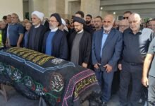 وداعٌ حزين للحاج أحمد محمود قليط… السيّد علي فضل الله يؤمّ الصلاة على جثمانه في روضة الشهيدين