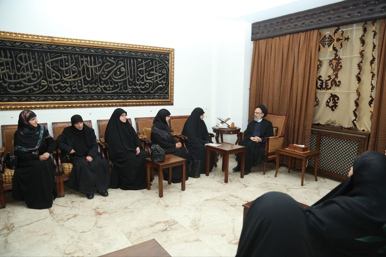 العلامة فضل الله: تعزيز دور المرأة المسلمة ضرورة لبناء جيل رسالي ومواجهة التحديات الثقافية والتربوية