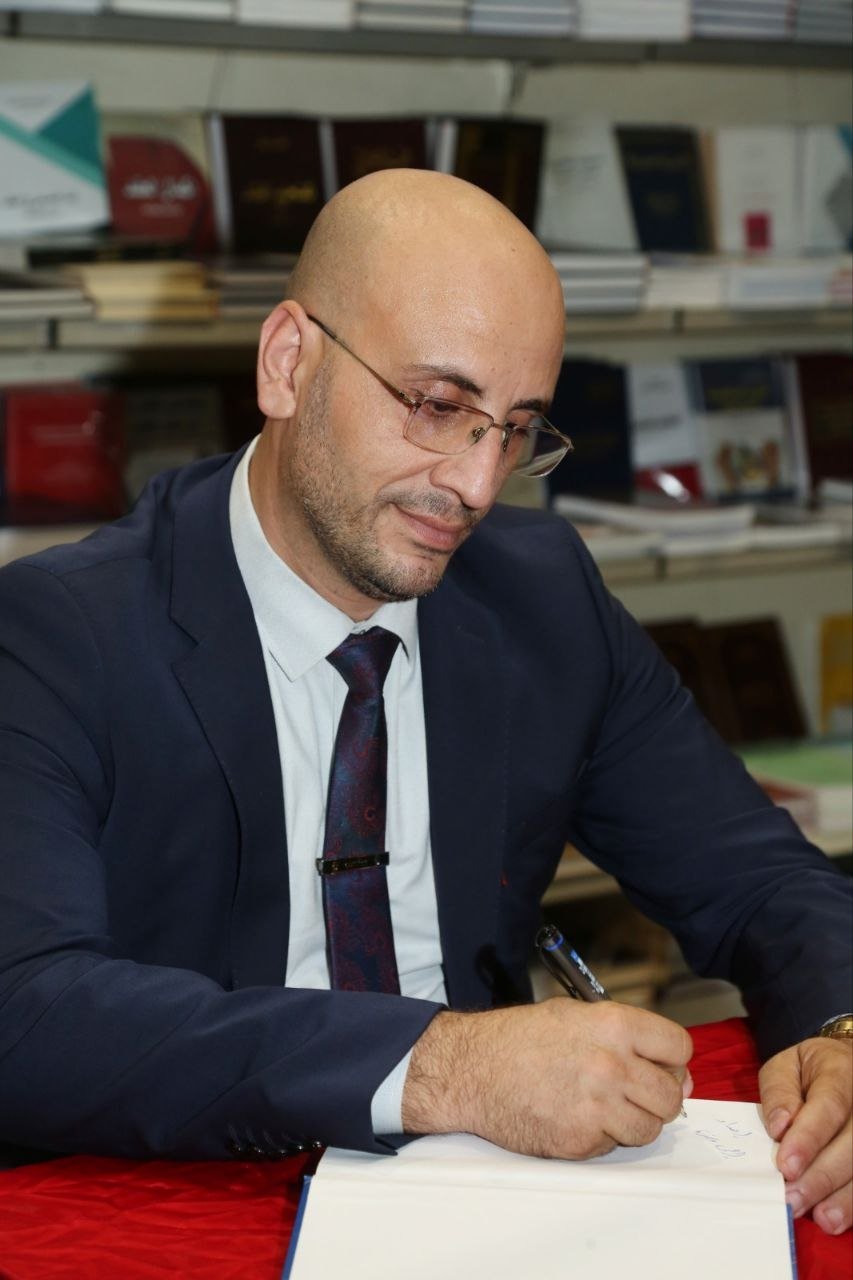 توقيع كتاب «حوكمة الشراء العام في لبنان» للدكتور حسن فواز عمرو في معرض بيروت العربي الدولي للكتاب