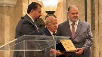 الأستاذ أركان السبلاني… تكريمٌ لقامةٍ تربويةٍ وطنية، وعطاءٌ إنسانيٌّ يترك بصمته في ذاكرة الوطن