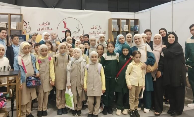 الدكتورة نعمت رياض أحمد توقّع ديوانها الشعري الأول في معرض بيروت الدولي للكتاب